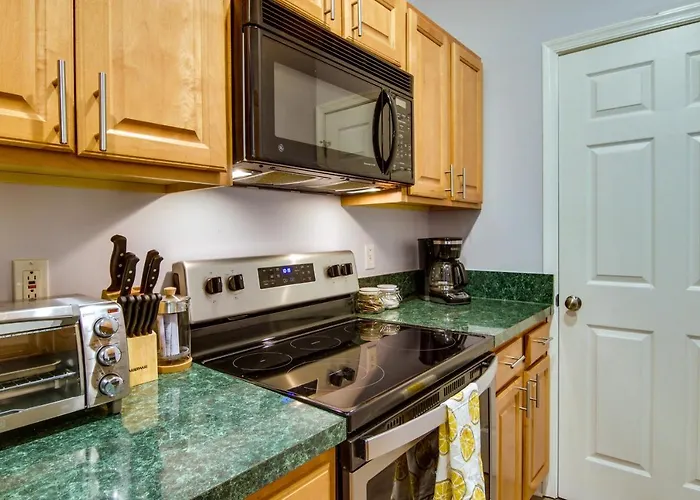 Condo W/ Pool Access ~ 2 Mi To Rehoboth Beach!